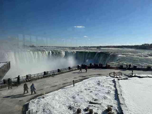 25 fallsview